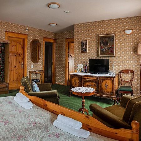 Pakruojis Manor Hotel Miller'S House エクステリア 写真