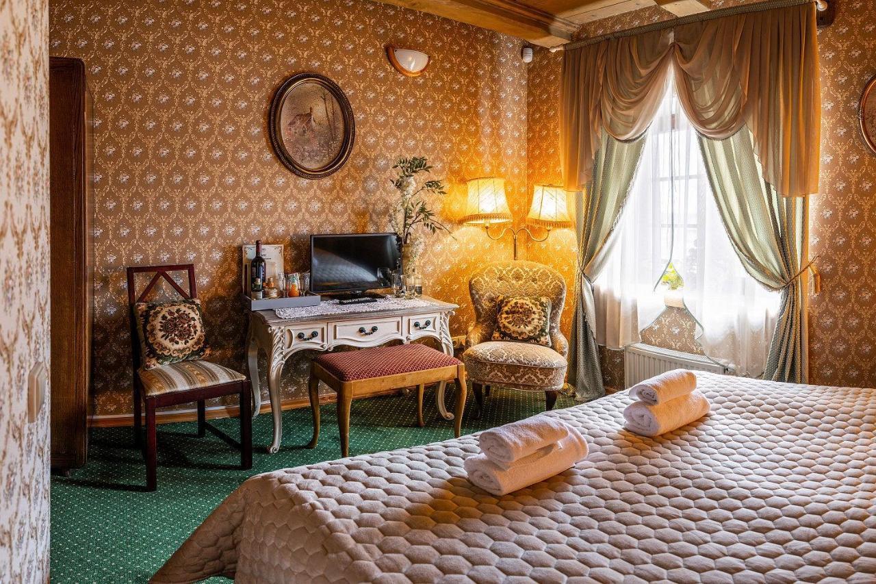 Pakruojis Manor Hotel Miller'S House エクステリア 写真