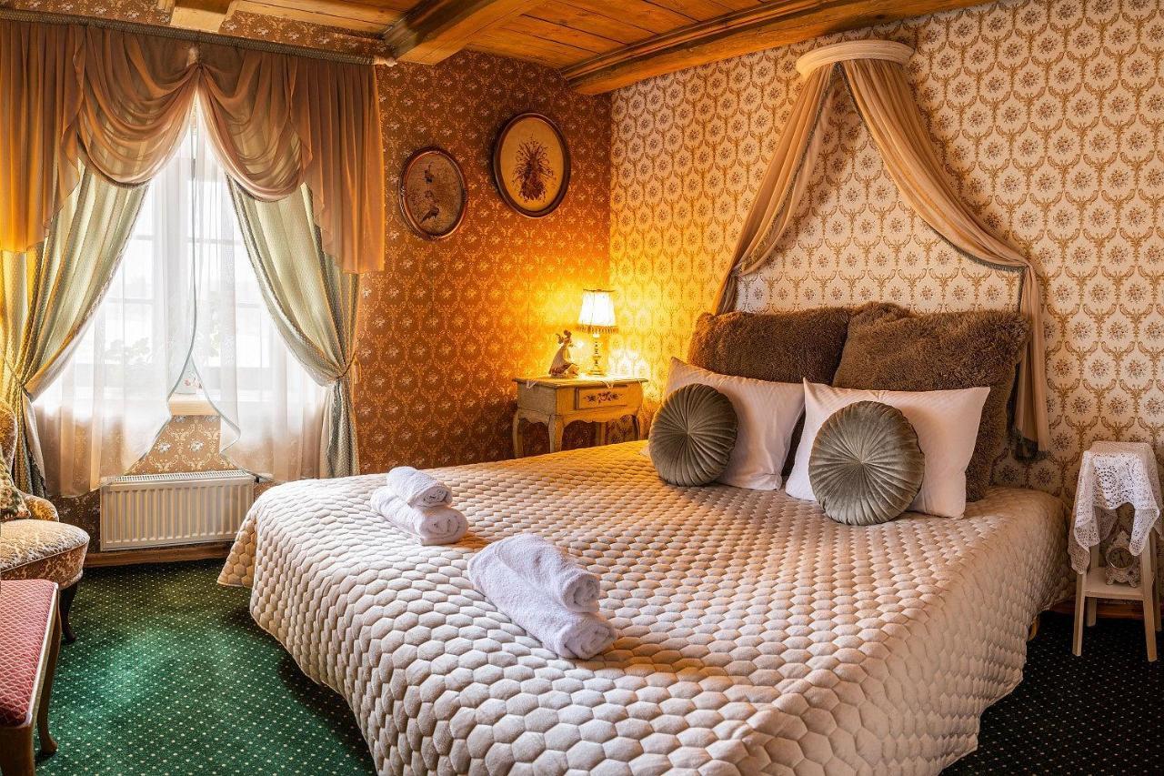 Pakruojis Manor Hotel Miller'S House エクステリア 写真