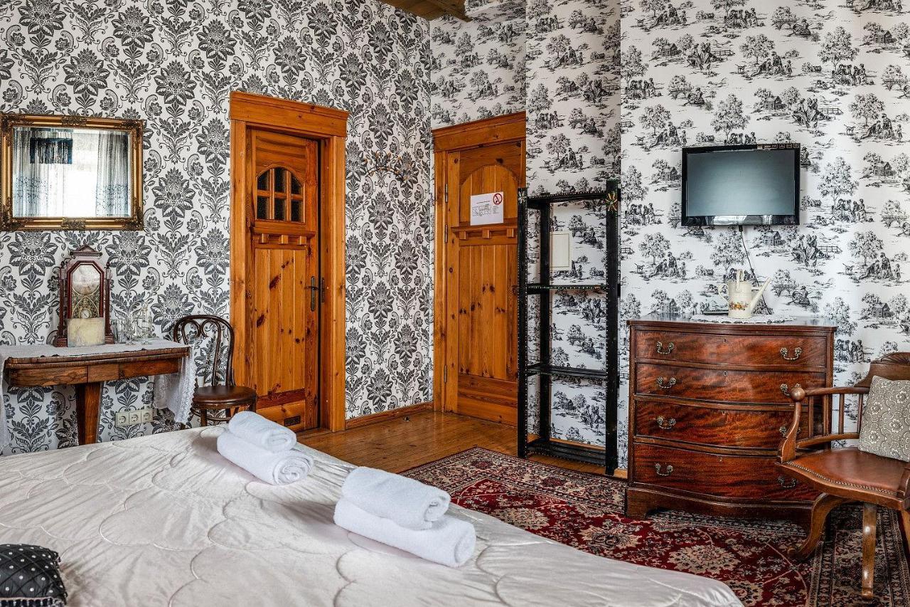 Pakruojis Manor Hotel Miller'S House エクステリア 写真