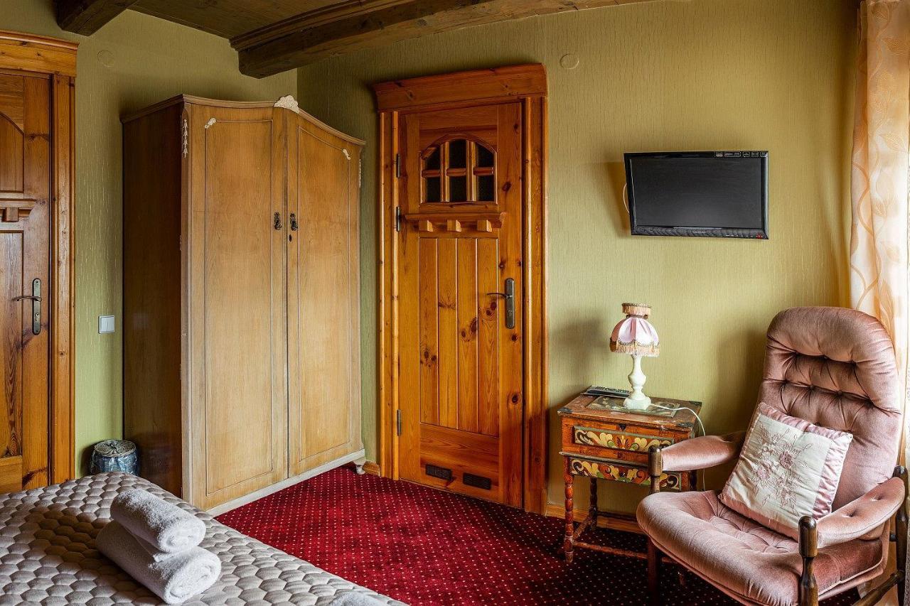 Pakruojis Manor Hotel Miller'S House エクステリア 写真