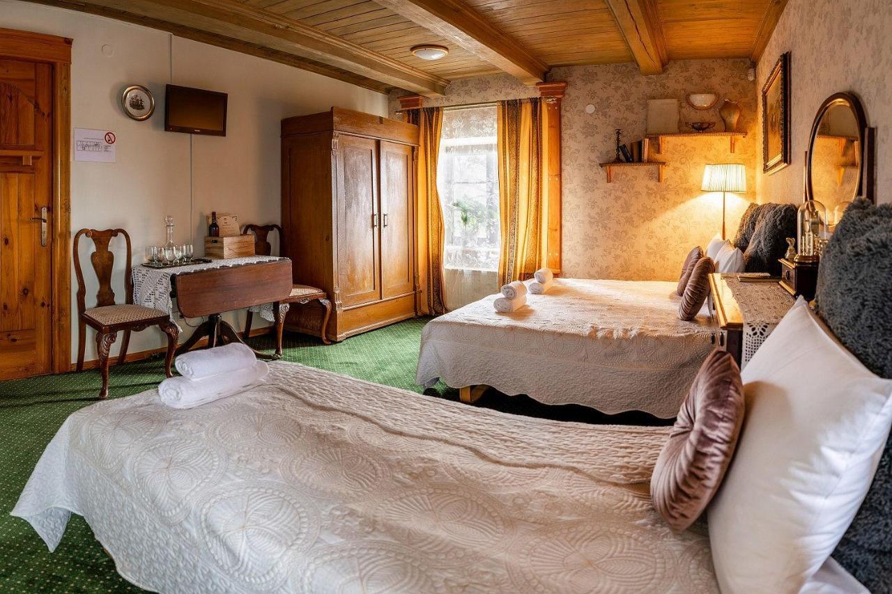 Pakruojis Manor Hotel Miller'S House エクステリア 写真