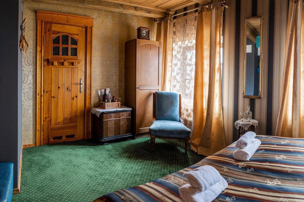 Pakruojis Manor Hotel Miller'S House エクステリア 写真