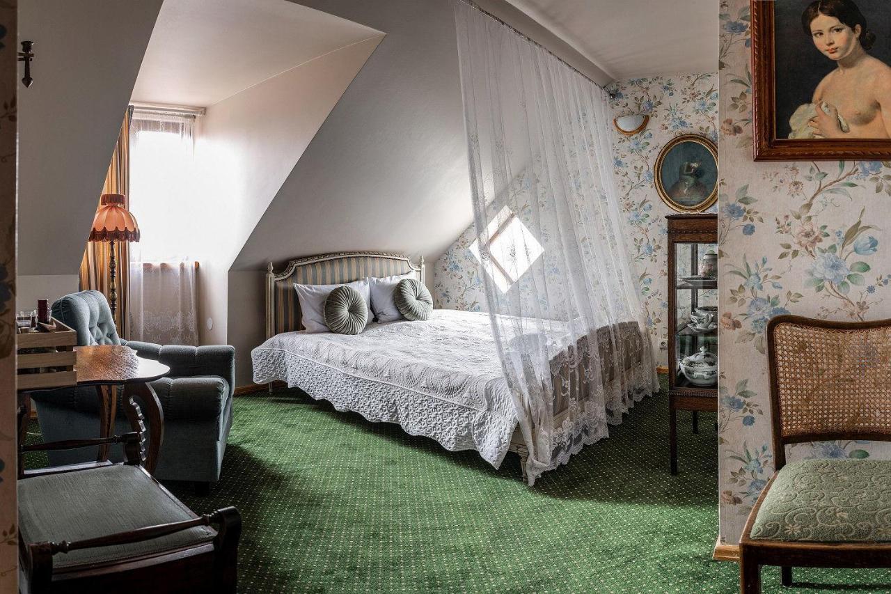 Pakruojis Manor Hotel Miller'S House エクステリア 写真